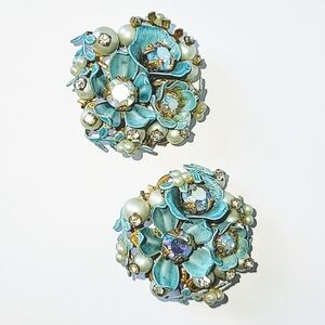 MIRIAM HASKELL AQUA BLUE FLOWER CLUSTER EARRINGS - UNSIGNED